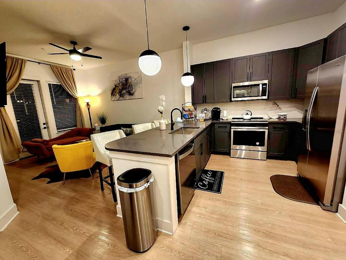 Luxury Oasis Bhm Apartment Бирмингам Екстериор снимка